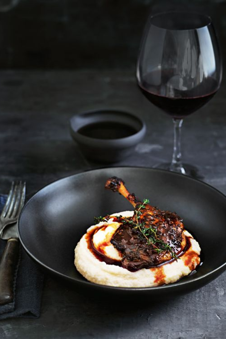 imagem prato com pure e carne